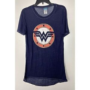 Vintage Blue Wonder Woman T-shirt size Medium